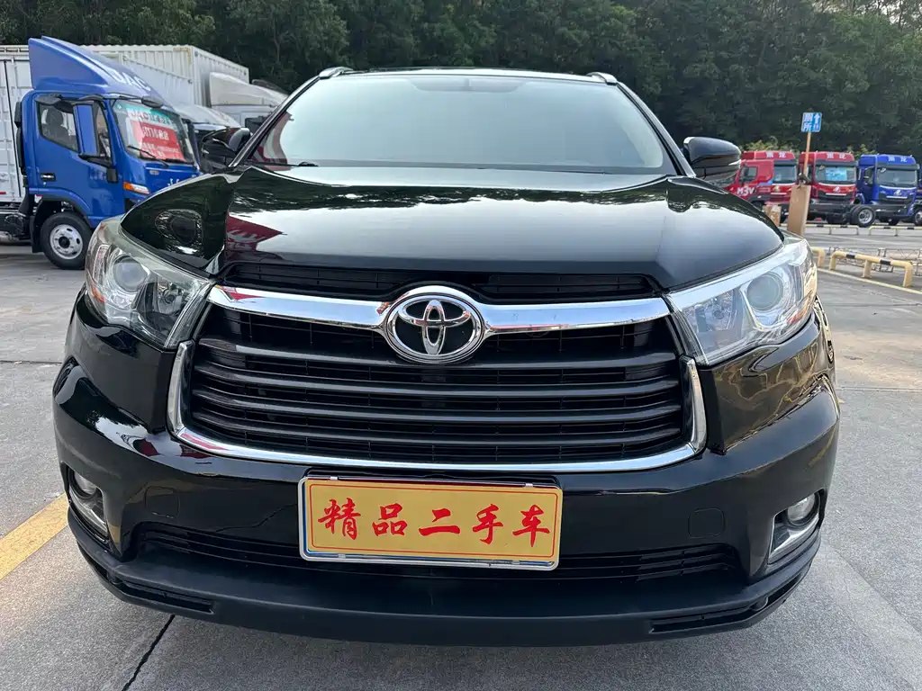 TOYOTA HIGHLANDER