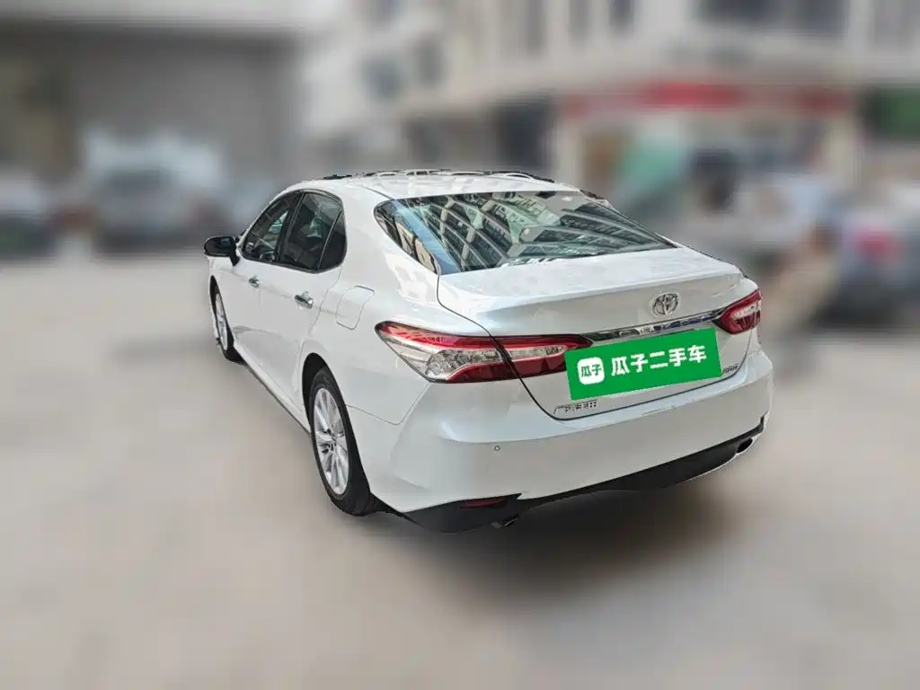 Toyota Camry — миниатюра 4