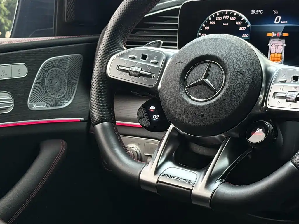 Mercedes-Benz GLE Coupe AMG — миниатюра 11