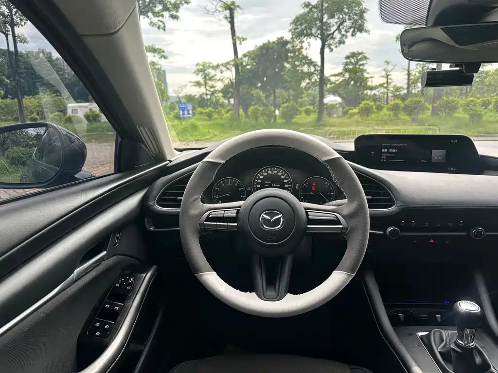 Mazda 3 Axela — миниатюра 18