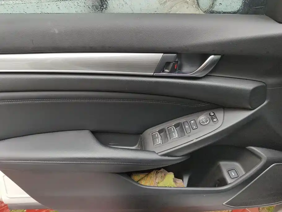 Honda Accord — миниатюра 7
