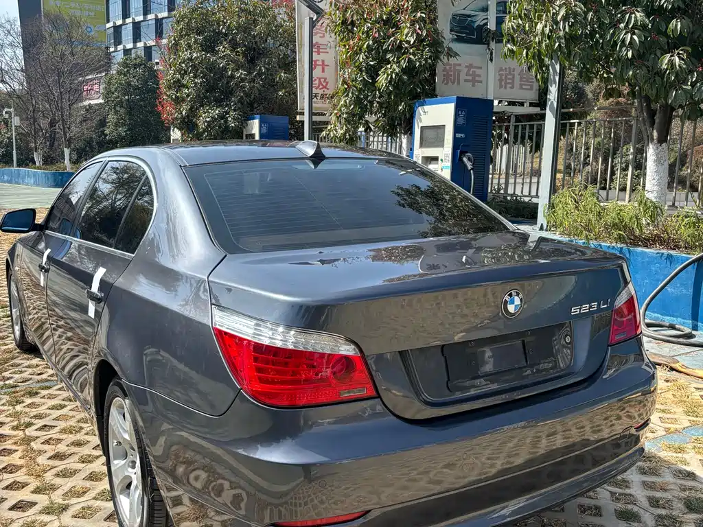 BMW 5 Series 5 2009 523Li Lead