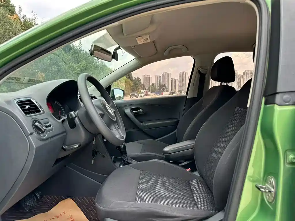 Volkswagen Polo — миниатюра 7