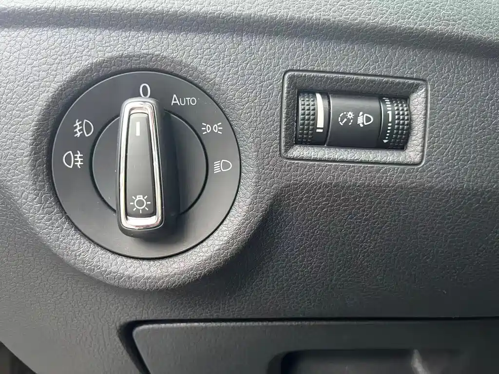 Volkswagen Passat — миниатюра 21