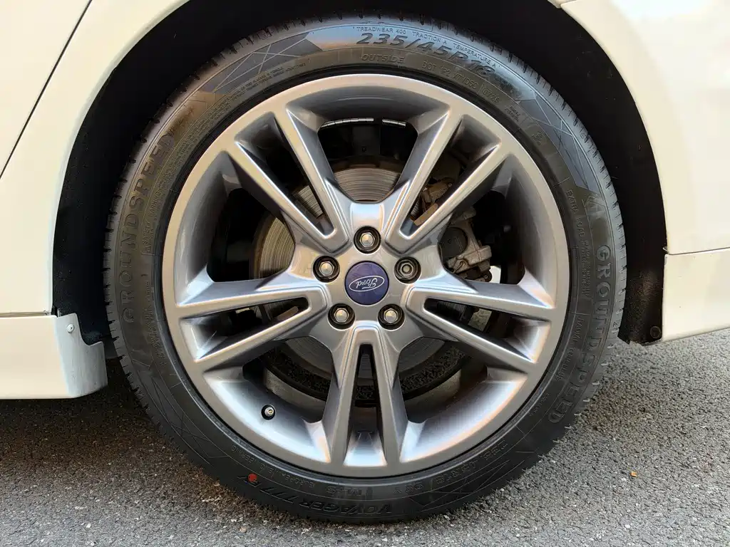 Ford Mondeo — миниатюра 26