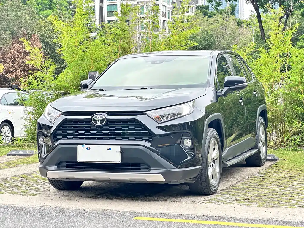 Toyota RAV4 2021