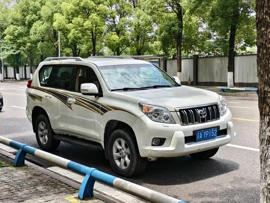 Toyota Land Cruiser Prado 2013 2.7L