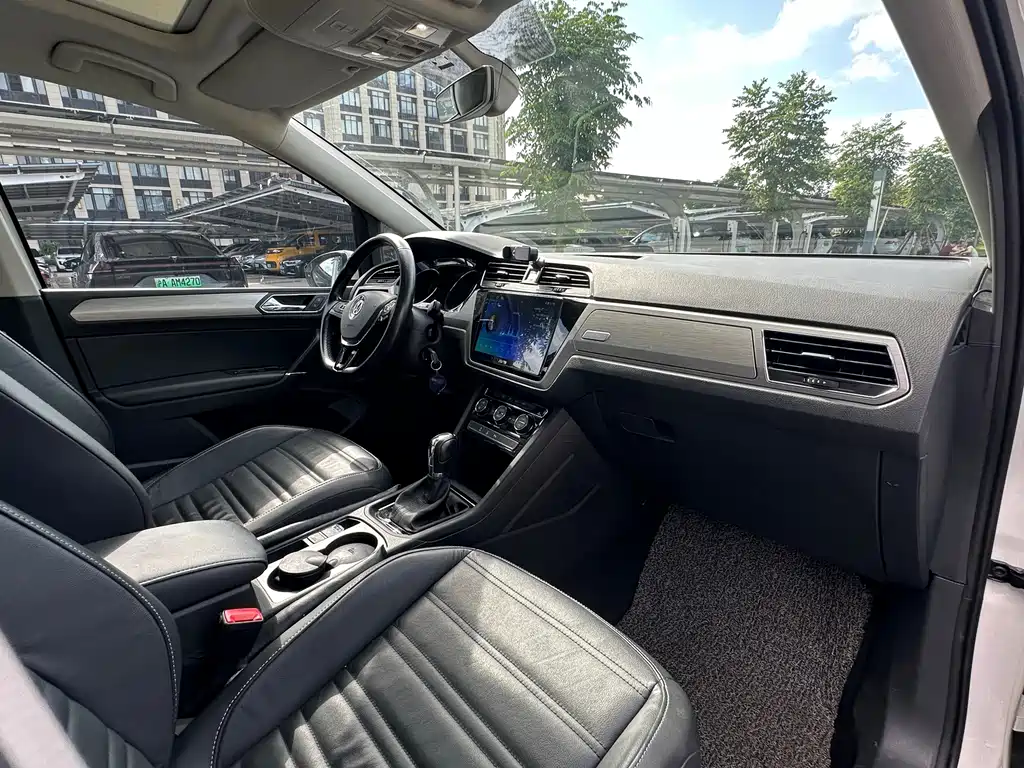 Volkswagen Touran — миниатюра 13
