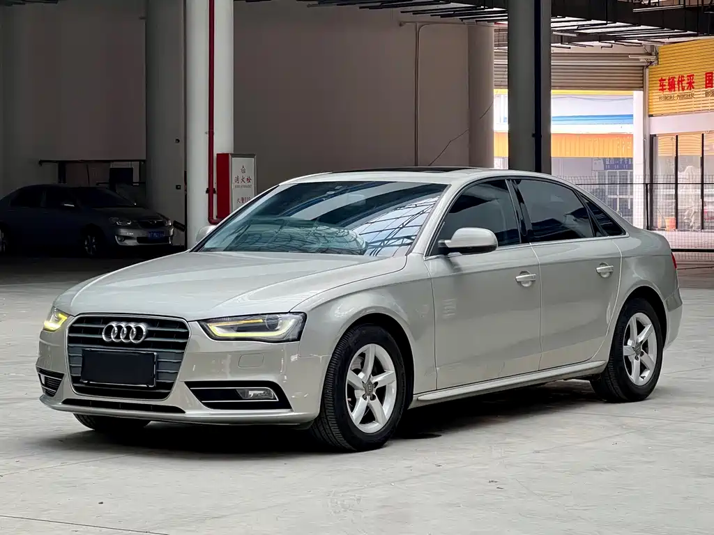 Audi A4L 2016