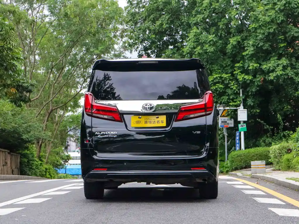 Toyota Alphard — фотографии объявления, Фото 13