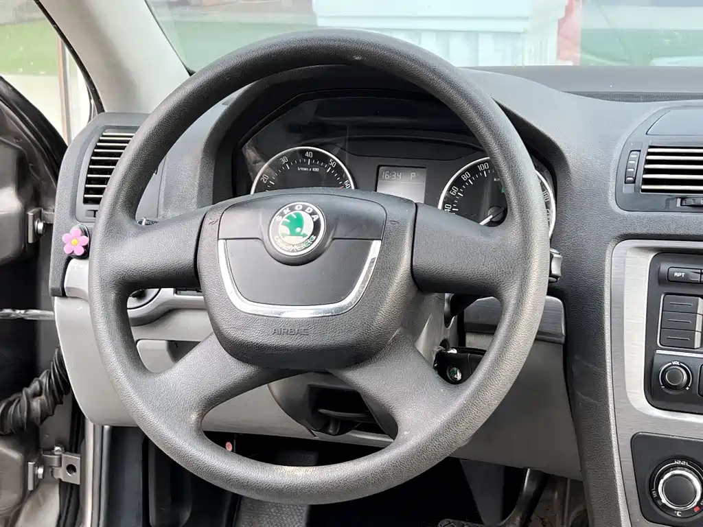 Skoda Octavia — миниатюра 14