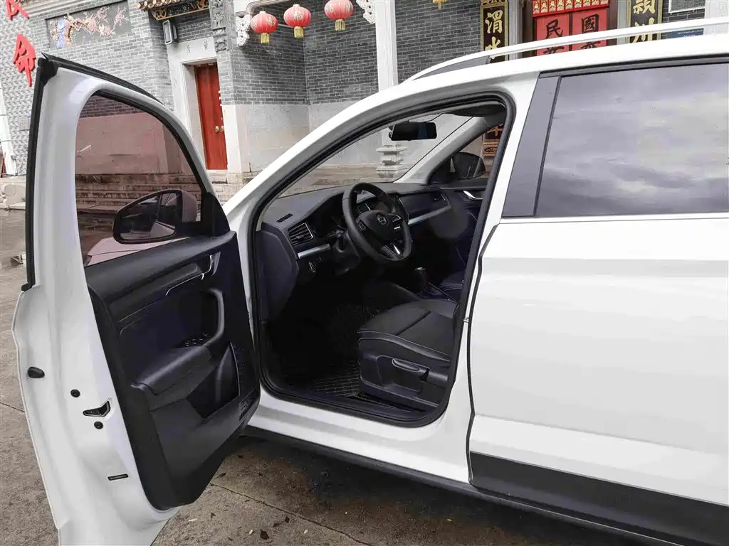 Skoda Kamiq Facelift 1.5L Auto Comfort Enjoy Edition, фото 4