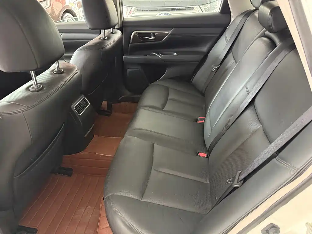 Nissan Teana — миниатюра 7
