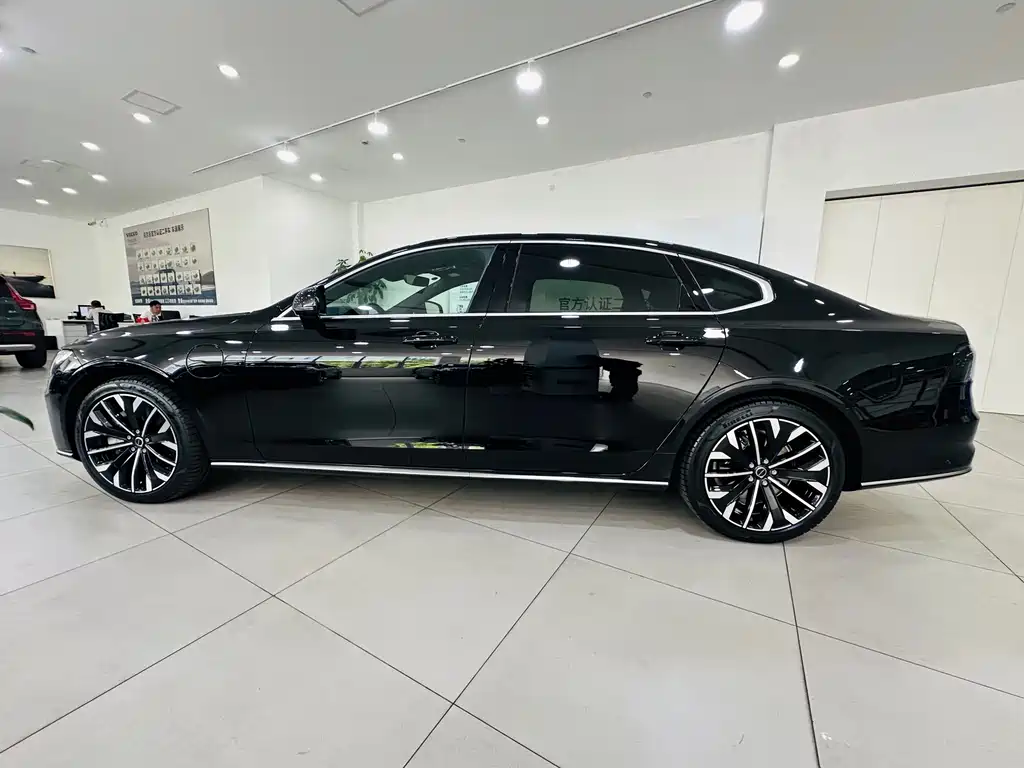 Volvo S90 2026 Luxury