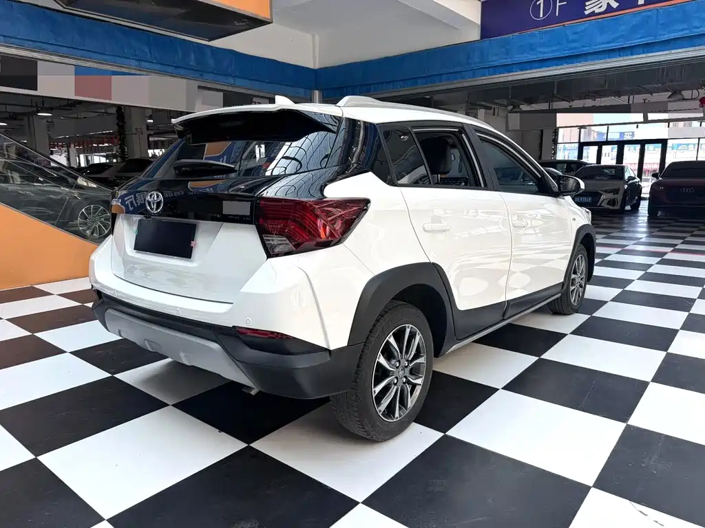 Toyota Yaris L — миниатюра 13