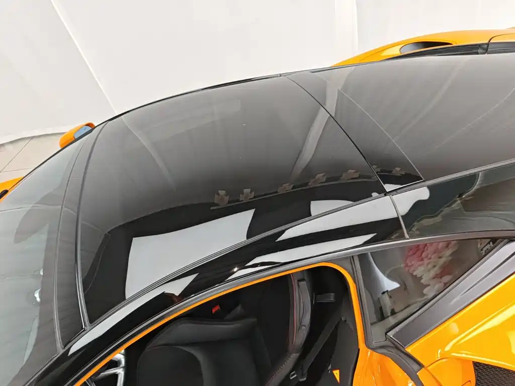 McLaren GT — миниатюра 6