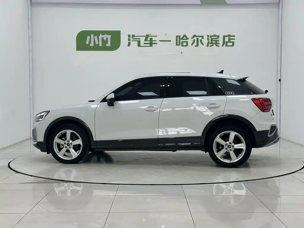 Audi Q2L — миниатюра 5