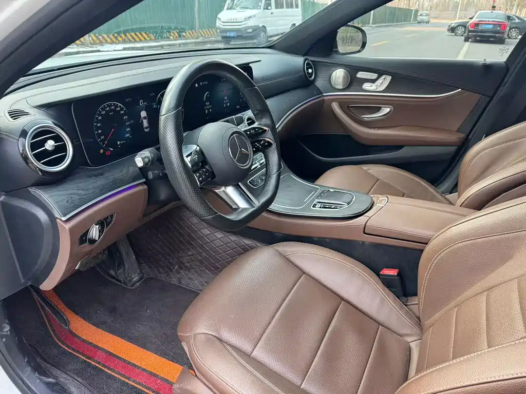 MERCEDES-BENZ E CLASS