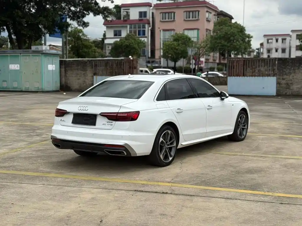 Audi A4L — миниатюра 4
