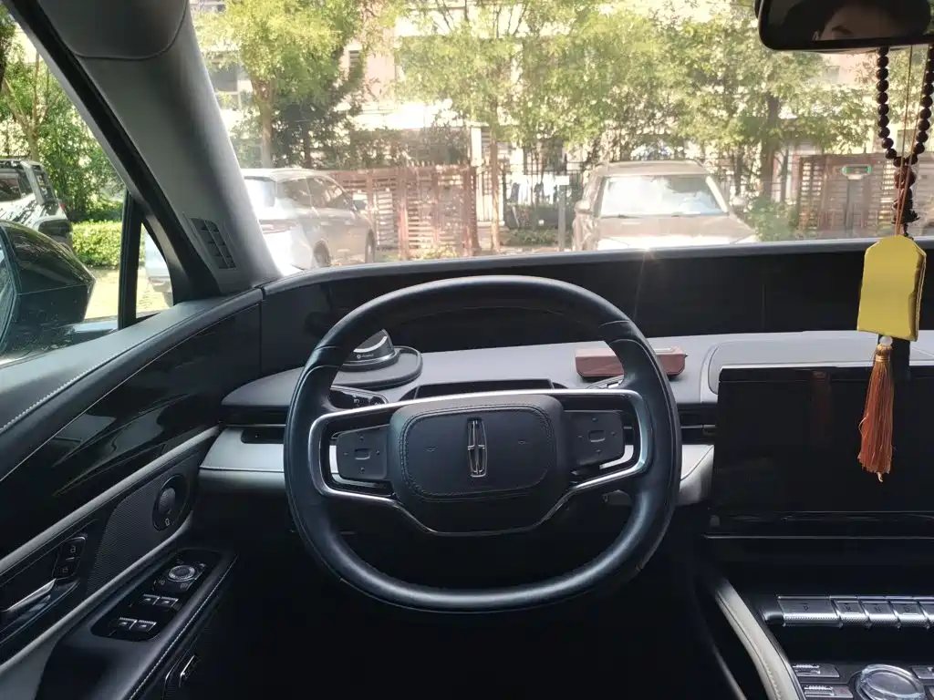 Lincoln Nautilus — миниатюра 6