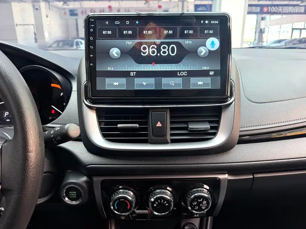 Toyota Yaris L — миниатюра 17