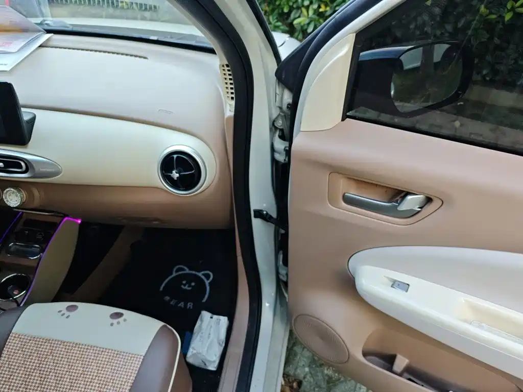 Wuling MINIEV — миниатюра 19