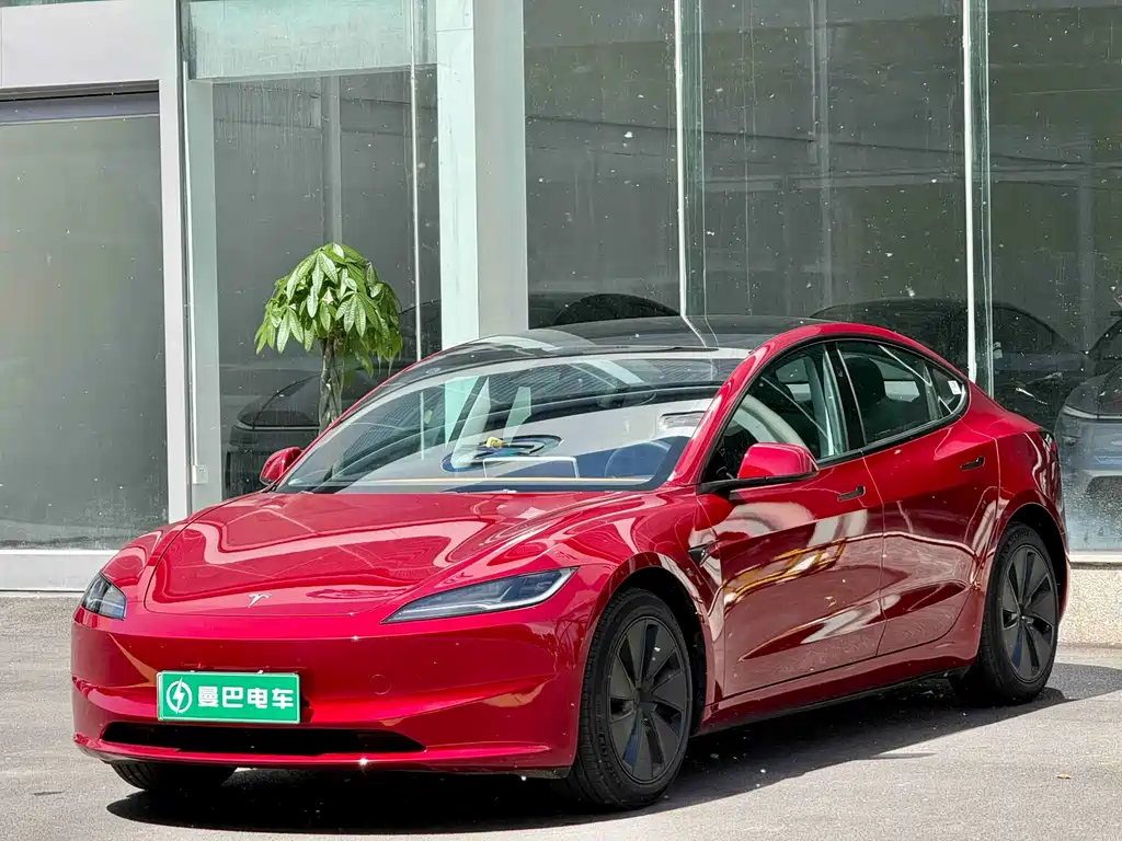Tesla Model 3 2023