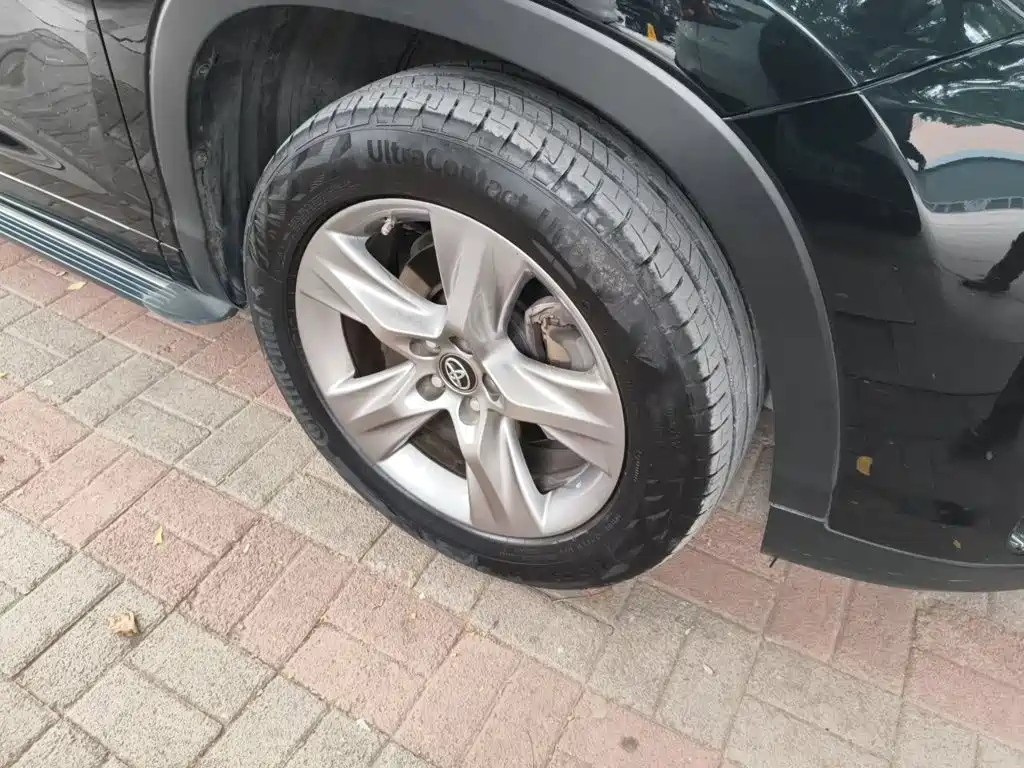 Toyota Highlander — миниатюра 24