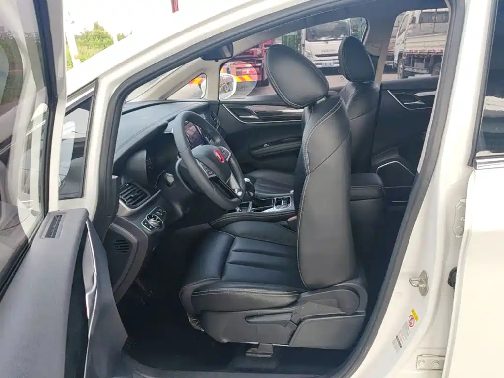 BYD MAX — миниатюра 15