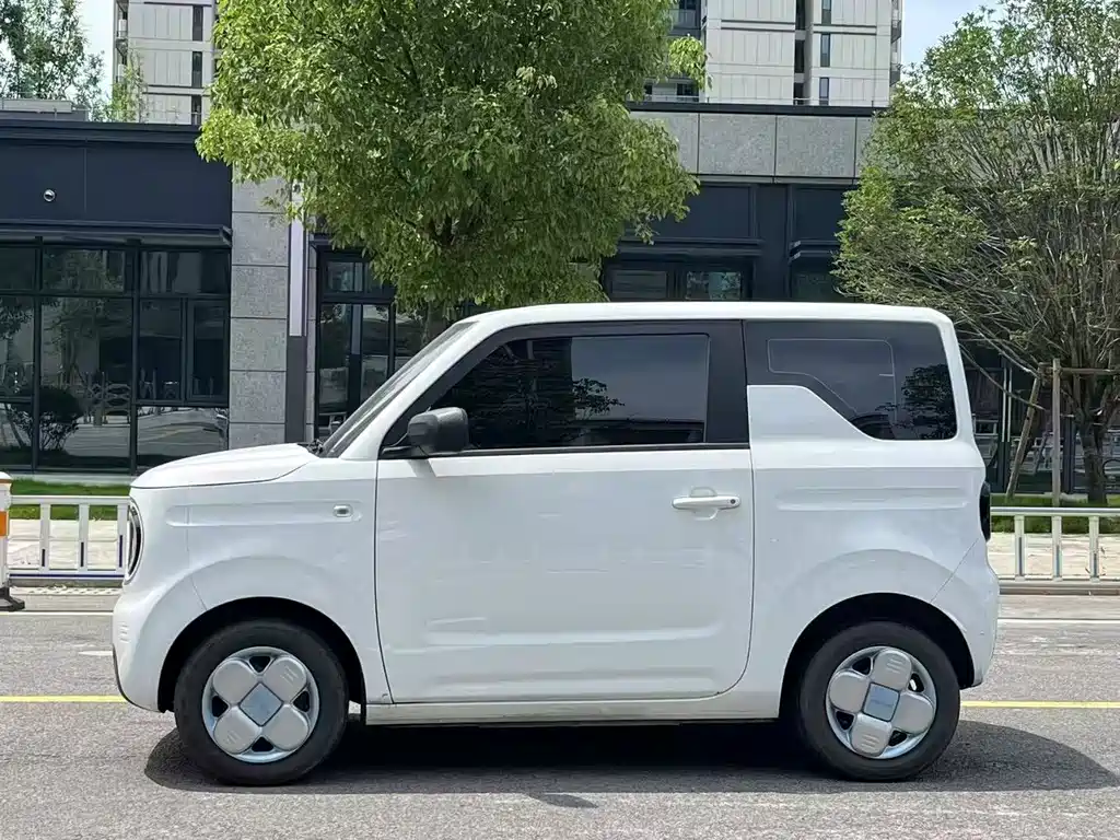 GEELY GALAXY PANDA