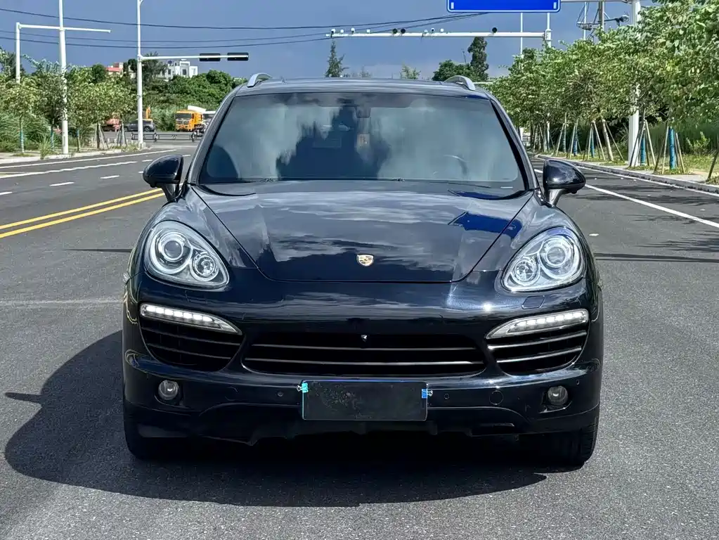 Porsche Cayenne — миниатюра 2