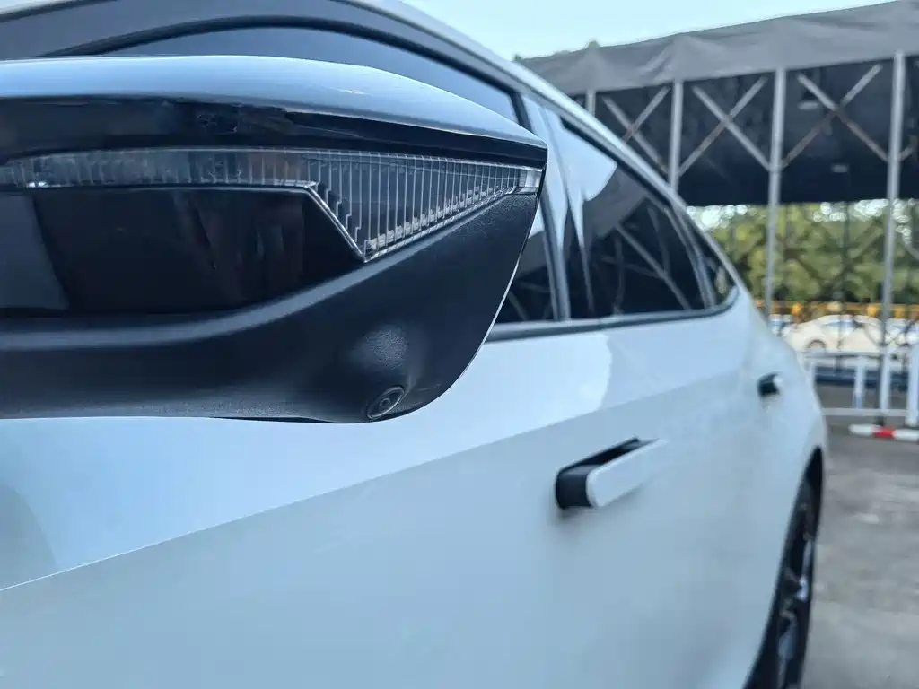 Changan UNI-V — миниатюра 9