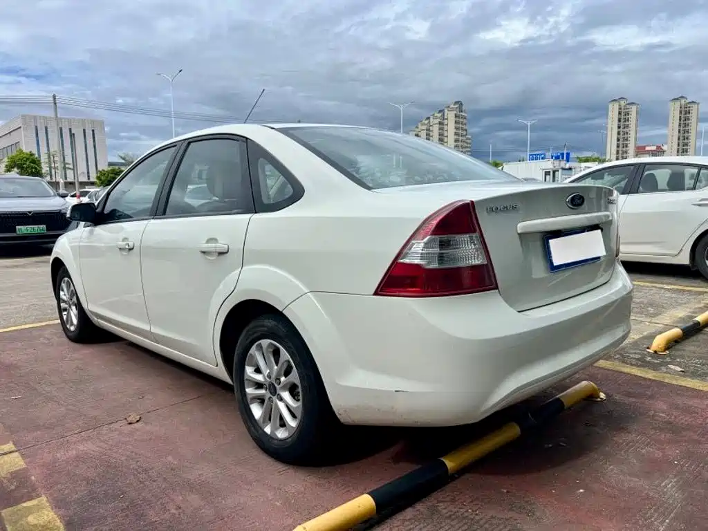 Ford Focus — миниатюра 6