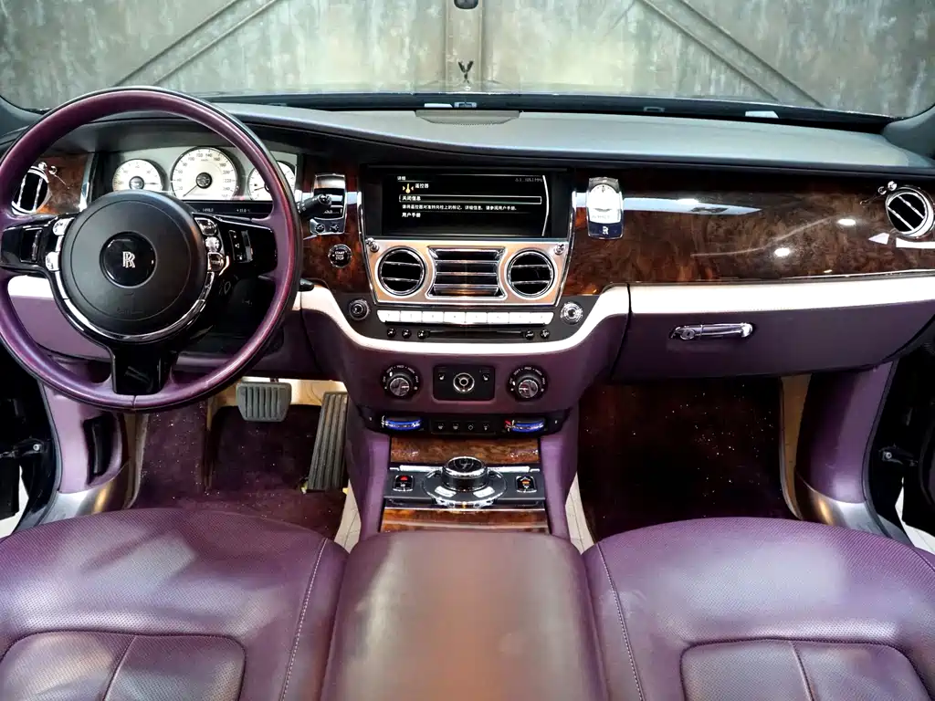 Rolls-Royce Ghost — миниатюра 7