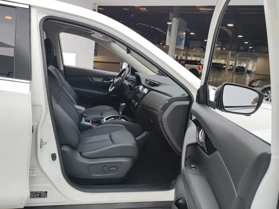 Nissan X-Trail — миниатюра 8