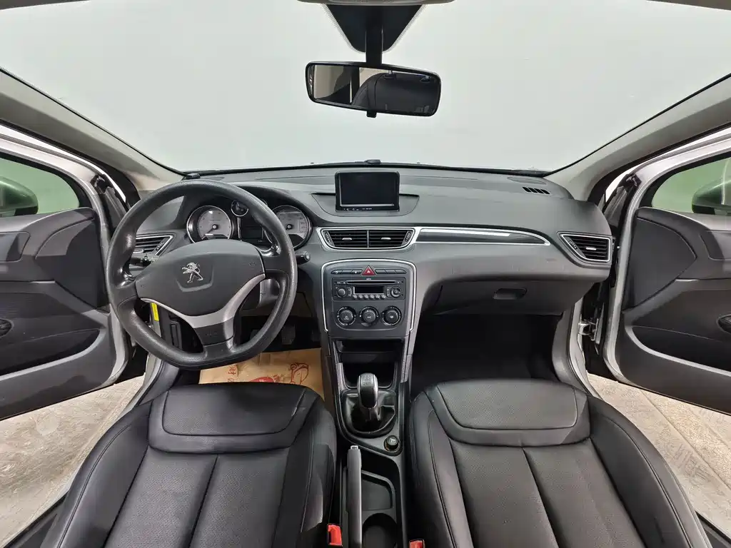 Peugeot 308 — миниатюра 9