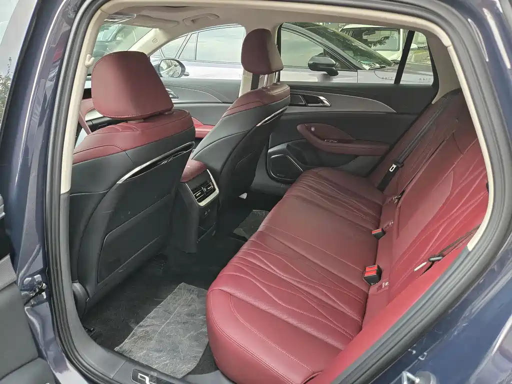 Hongqi Hongqi H5 — миниатюра 8