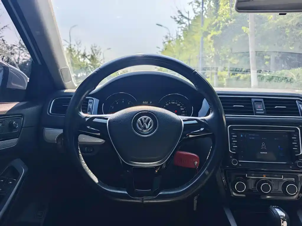 Volkswagen Sagitar 230TSI Auto Comfort Type, фото 8