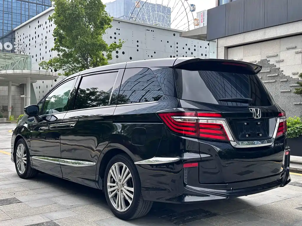 Honda Elysion 2016 2.4L