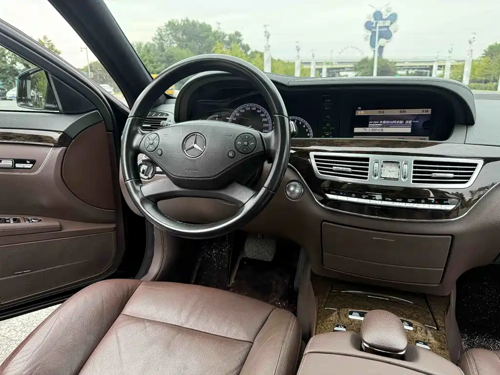 Mercedes-Benz S-Class — миниатюра 14