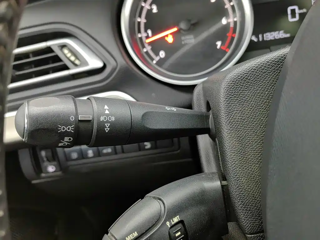 Peugeot 408 — миниатюра 21