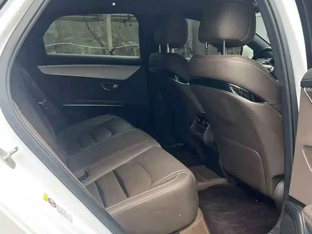 BYD Han — миниатюра 5