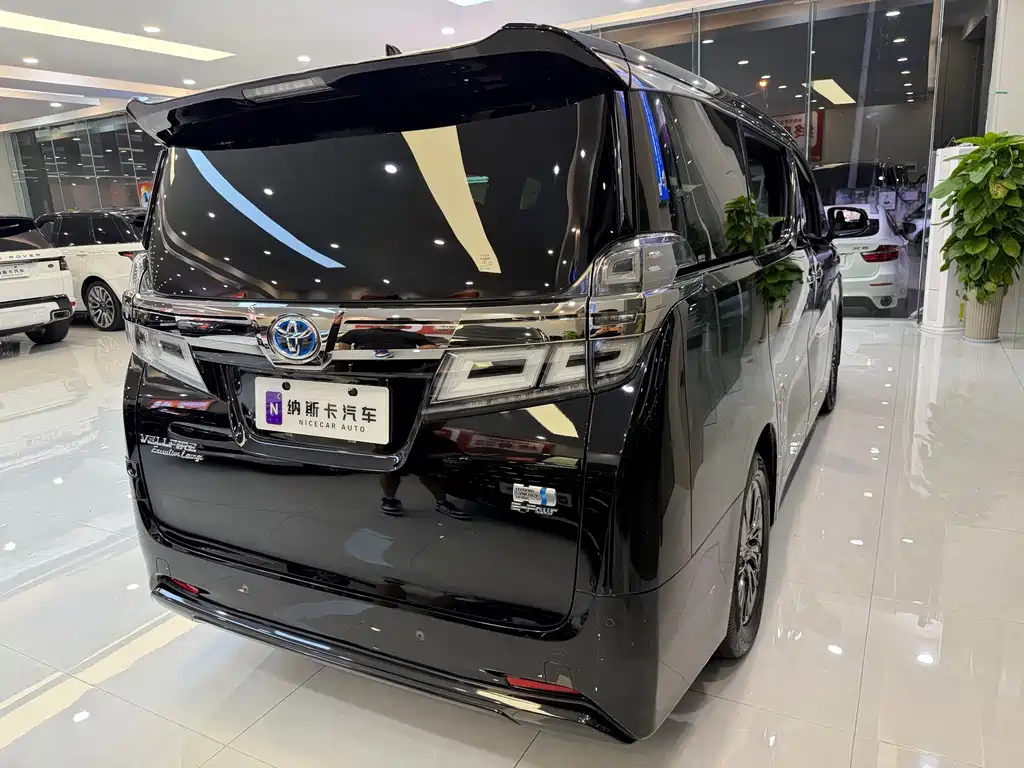 Toyota Vellfire — миниатюра 5