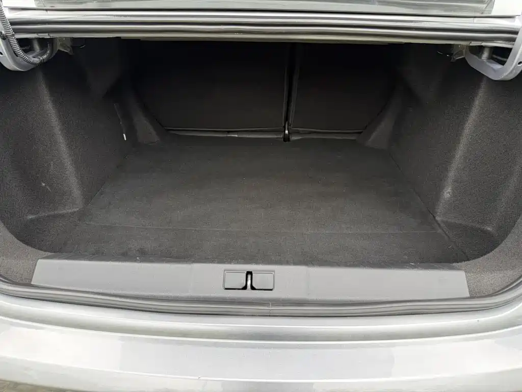 Peugeot 408 — миниатюра 27