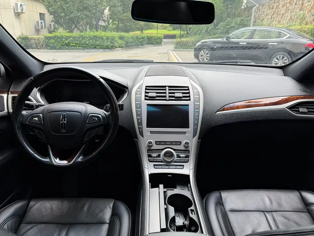 Lincoln MKZ — миниатюра 13
