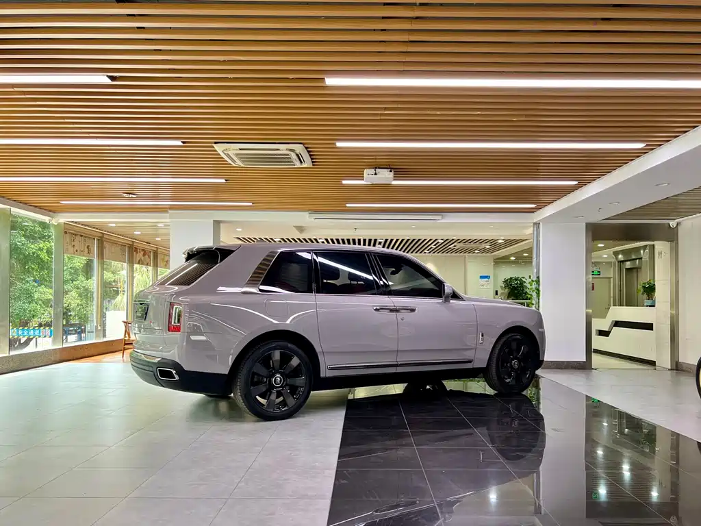 ROLLS-ROYCE CULLINAN