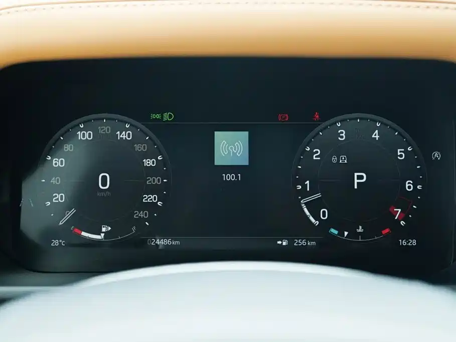 Land Rover Defender — миниатюра 8