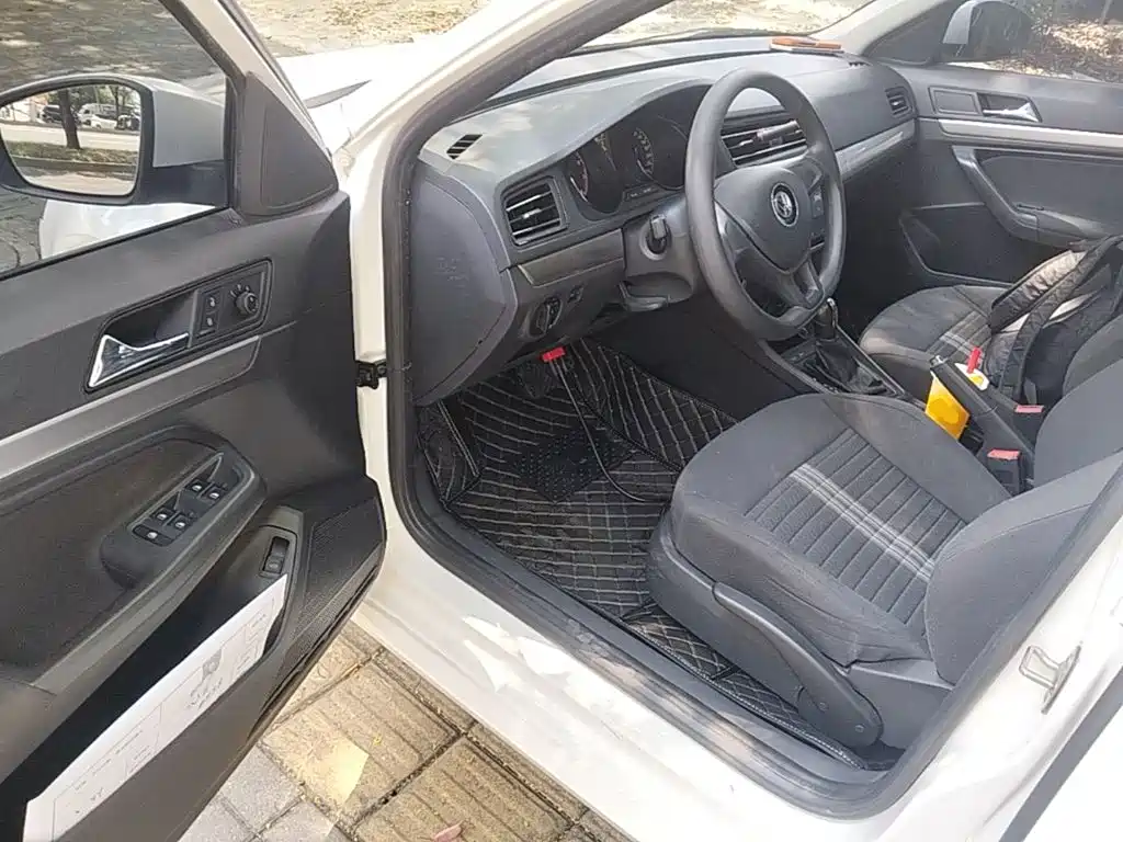Volkswagen Lavida — миниатюра 16
