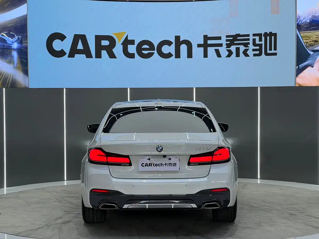 BMW 5 Series — миниатюра 9