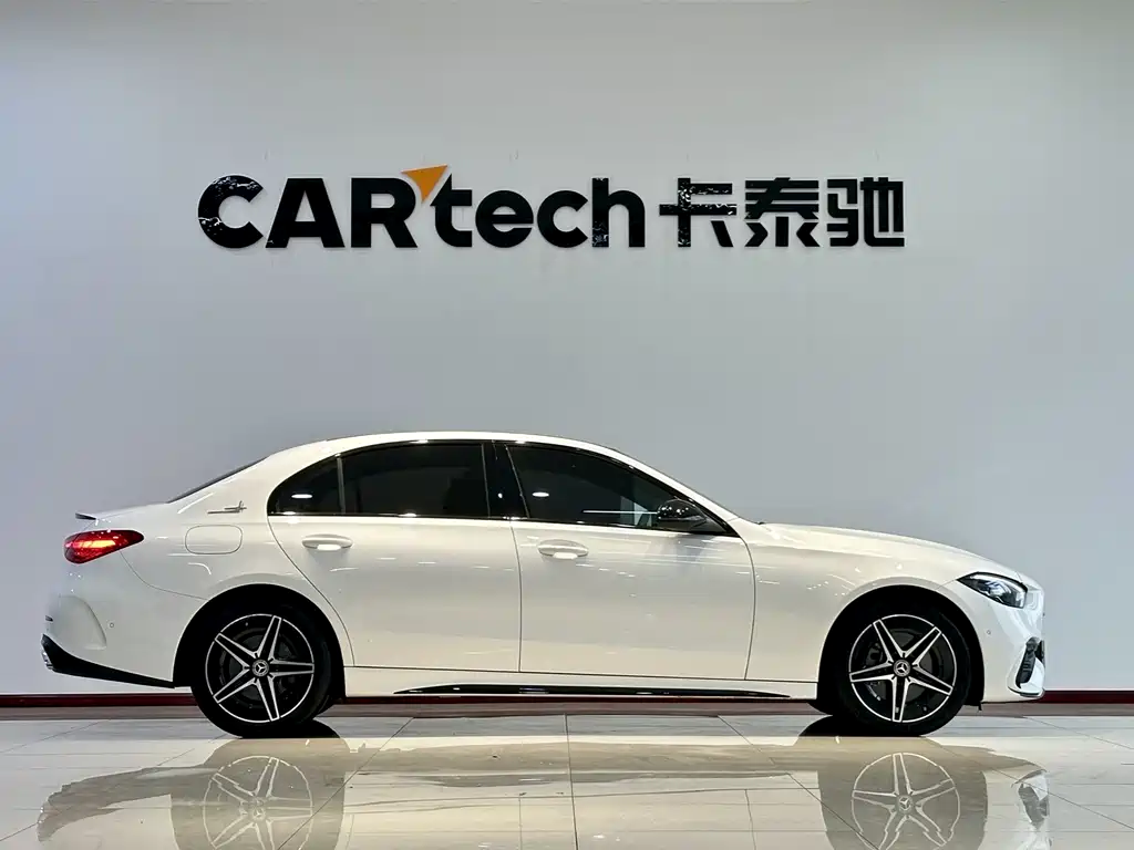 Mercedes-Benz C-Class — миниатюра 4